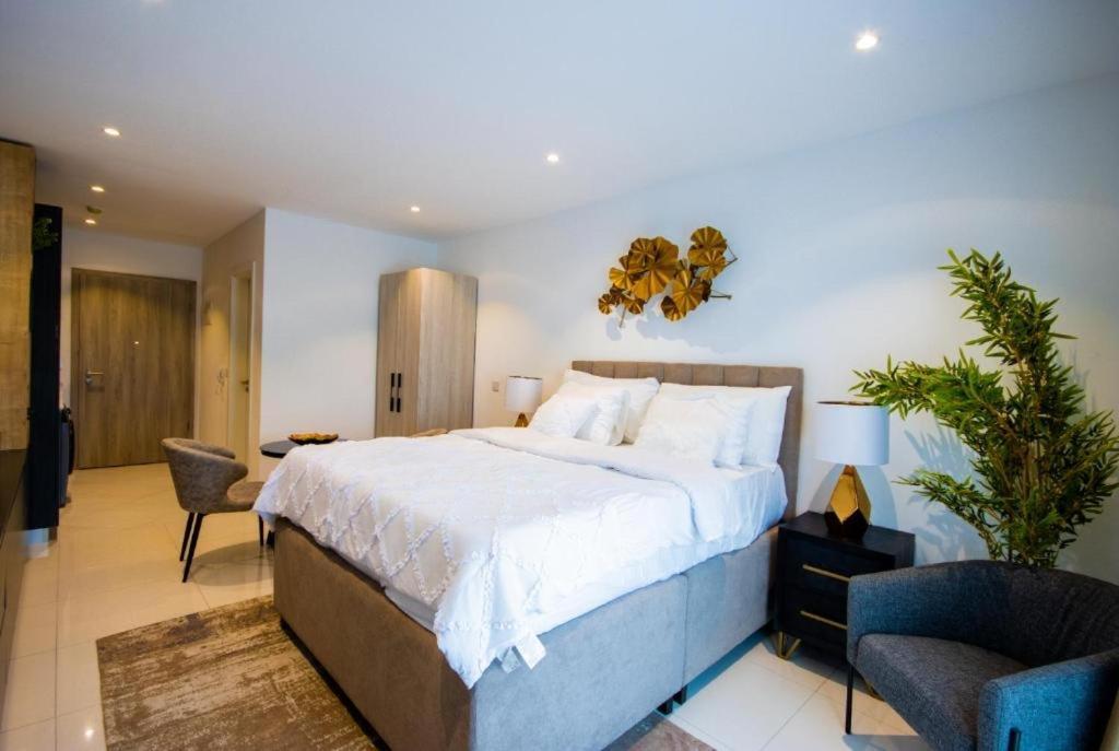 Splendid Apartments @ The Lennox Accra Exteriör bild